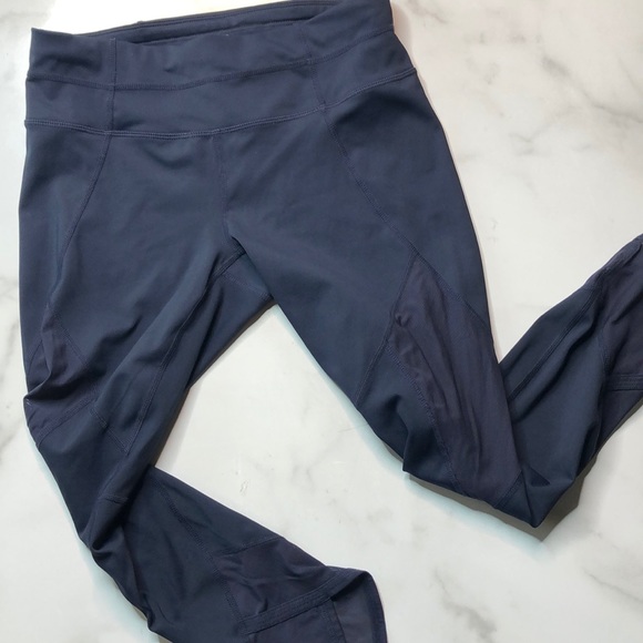 Athleta Aura Sonar Capri Mesh Legging Navy Blue Size S - Picture 3 of 8